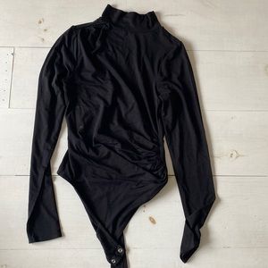 Good American Good Form Turtleneck Body. Never worn.